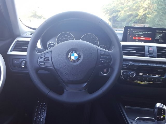 2018 BMW 3 Series 320i