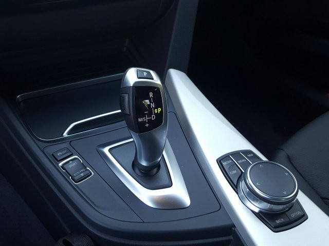 2018 BMW 3 Series 320i
