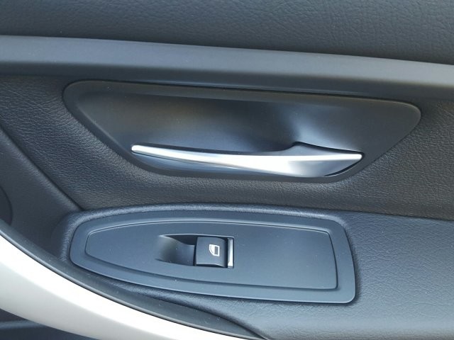 2018 BMW 3 Series 320i