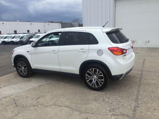 2016 Mitsubishi Outlander Sport 2.4 ES