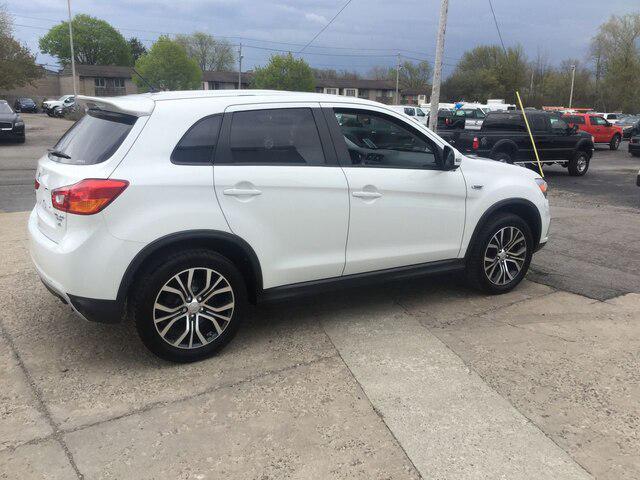 2016 Mitsubishi Outlander Sport 2.4 ES