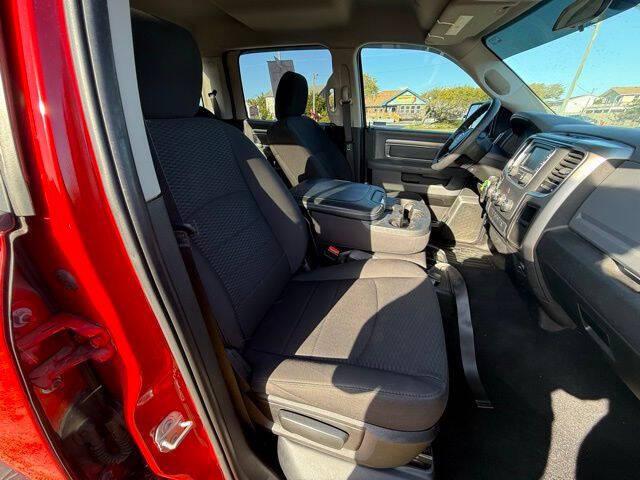 2019 Ram 1500 Classic Warlock Crew Cab 4x4 5'7" Box