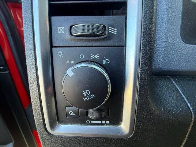 2019 Ram 1500 Classic Warlock Crew Cab 4x4 5'7" Box