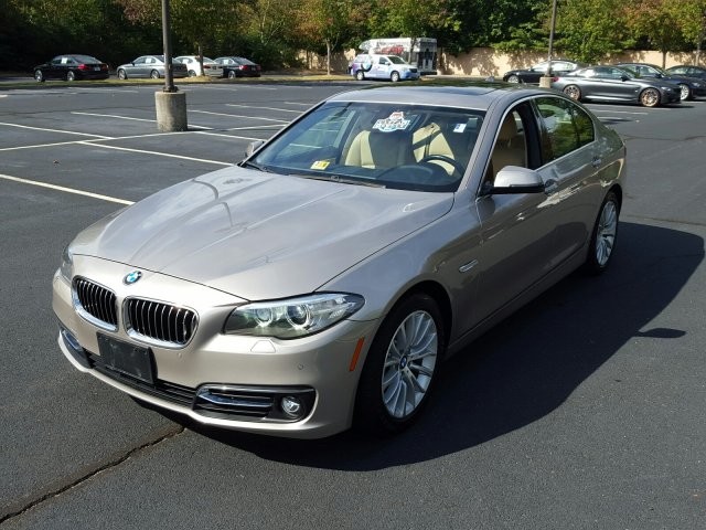 2015 BMW 5 Series 528i