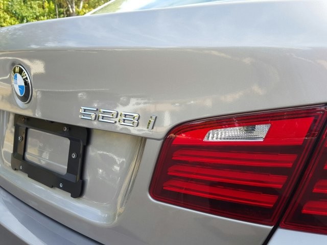 2015 BMW 5 Series 528i
