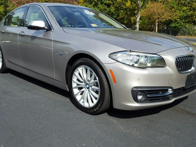 2015 BMW 5 Series 528i