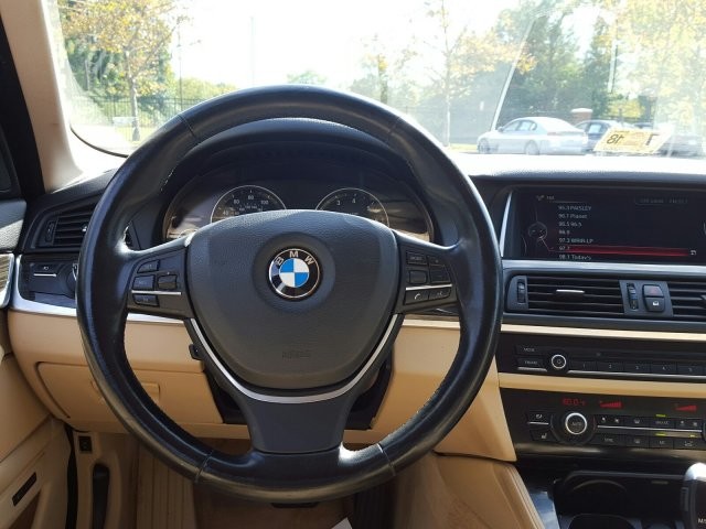 2015 BMW 5 Series 528i