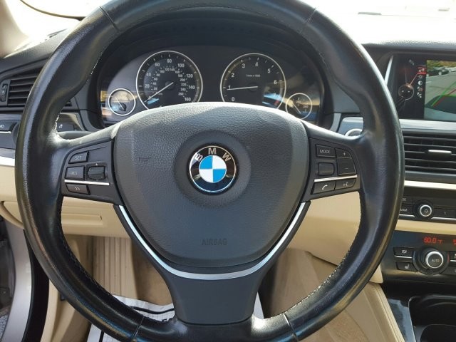 2015 BMW 5 Series 528i