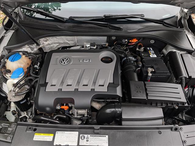 2013 Volkswagen Passat 2.0L TDI SEL Premium