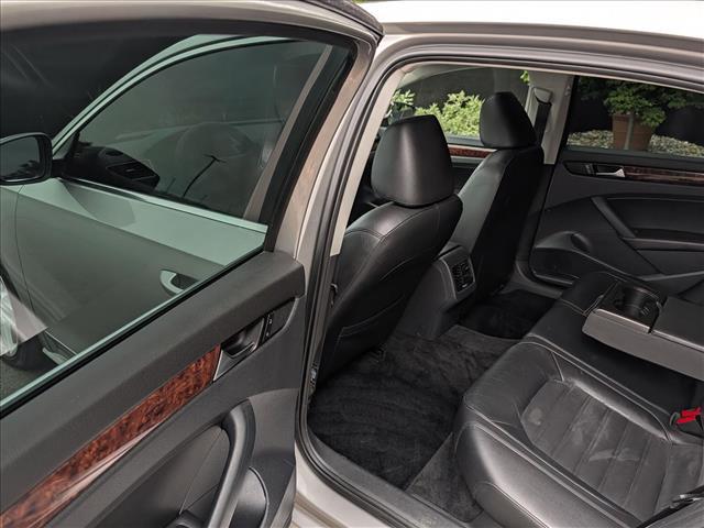 2013 Volkswagen Passat 2.0L TDI SEL Premium