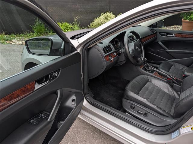 2013 Volkswagen Passat 2.0L TDI SEL Premium