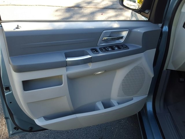 2008 Chrysler Town & Country Touring