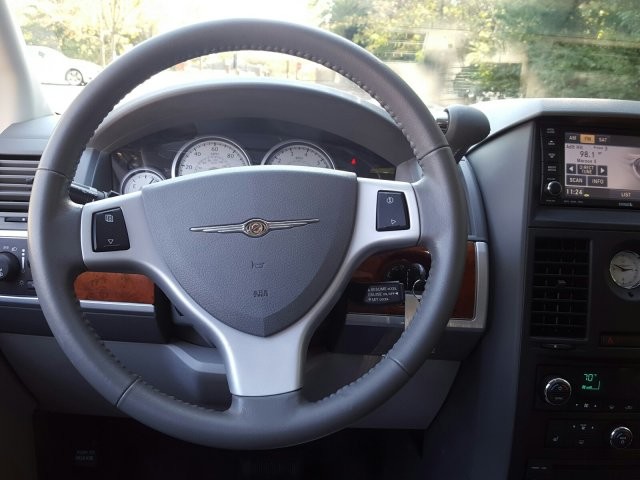 2008 Chrysler Town & Country Touring