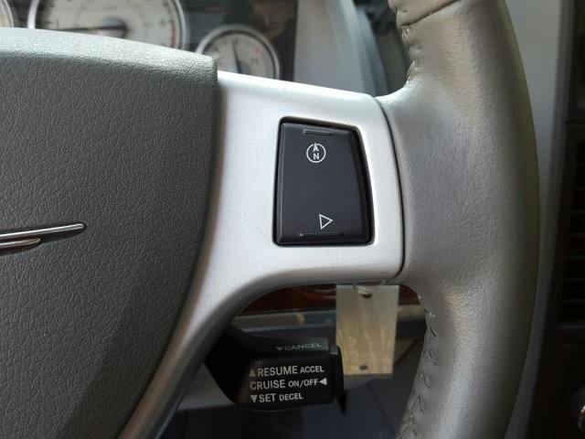 2008 Chrysler Town & Country Touring