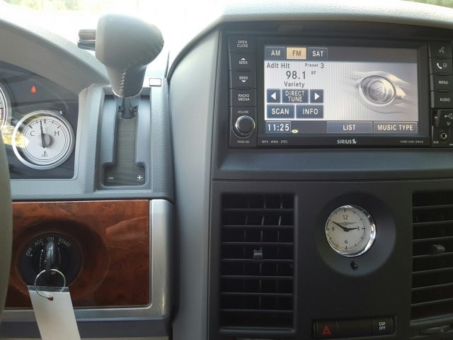 2008 Chrysler Town & Country Touring