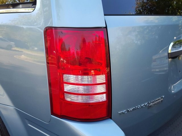 2008 Chrysler Town & Country Touring