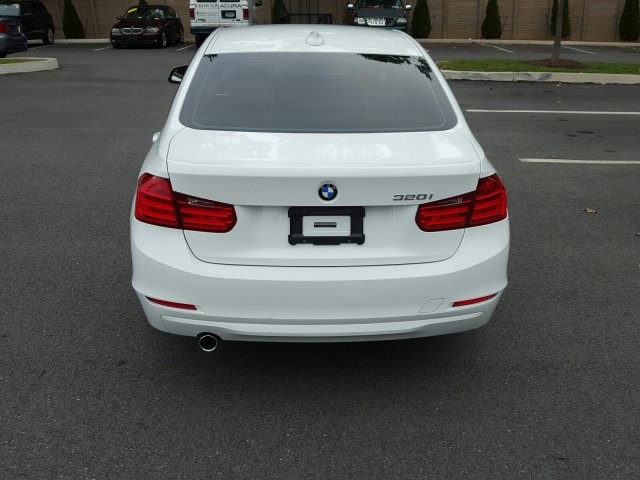2014 BMW 3 Series 320i