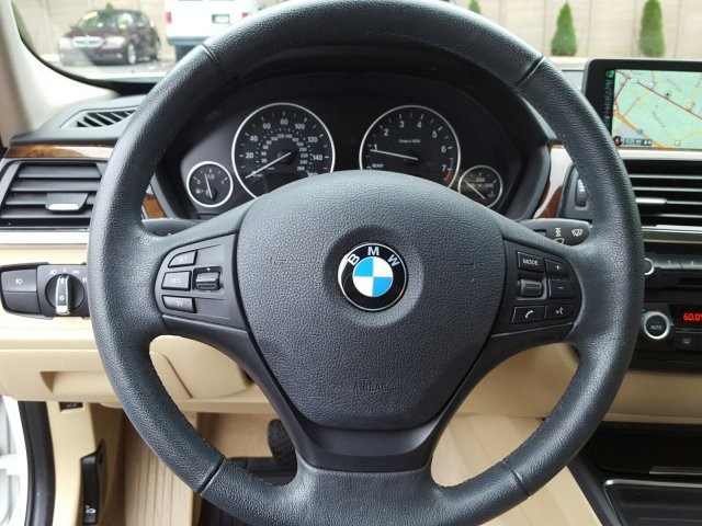 2014 BMW 3 Series 320i