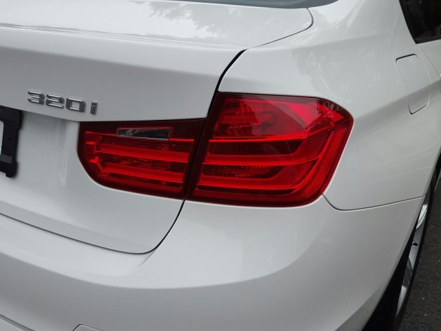 2014 BMW 3 Series 320i