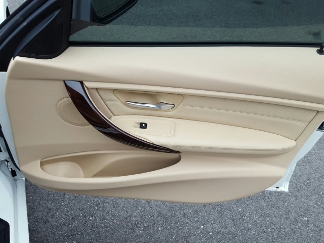 2014 BMW 3 Series 320i