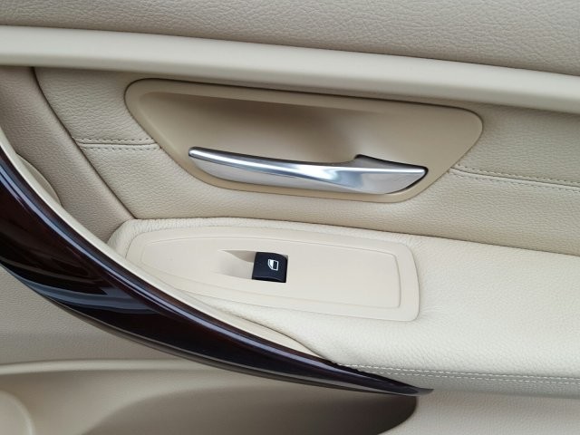 2014 BMW 3 Series 320i