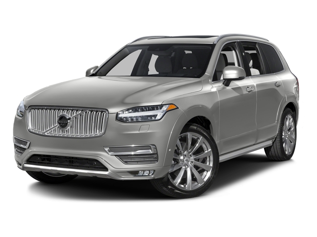 2016 Volvo XC90 T6 AWD Momentum's photo