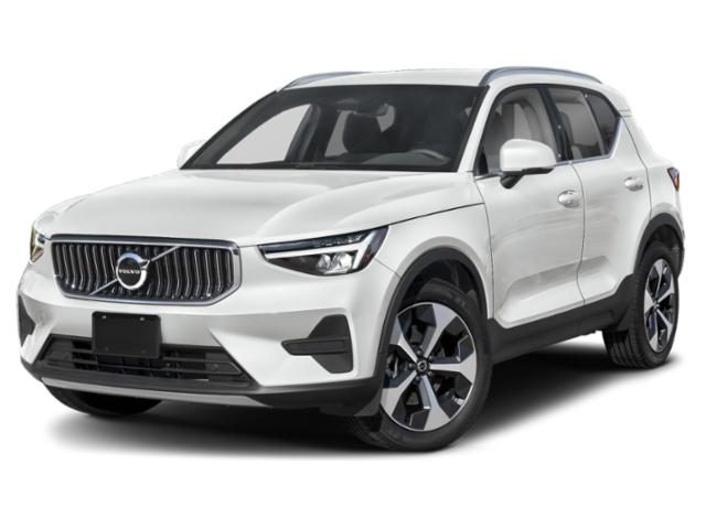 2025 Volvo XC40 B5 Ultra Bright Theme