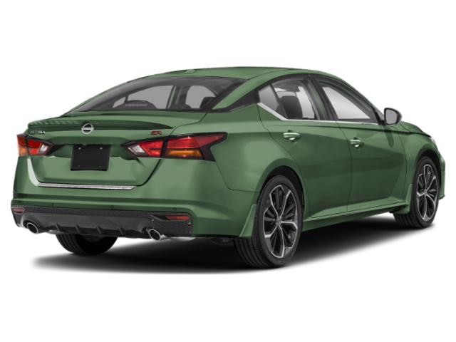 2025 Nissan Altima SR AWD [2]