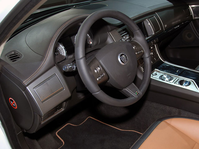 2010 Jaguar XF Base