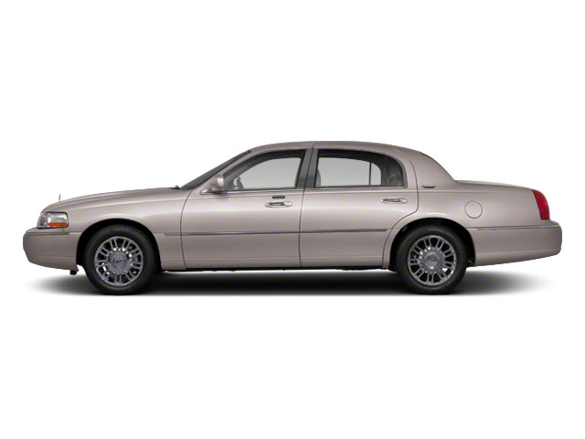 2010 Lincoln Town Car Signature Limited