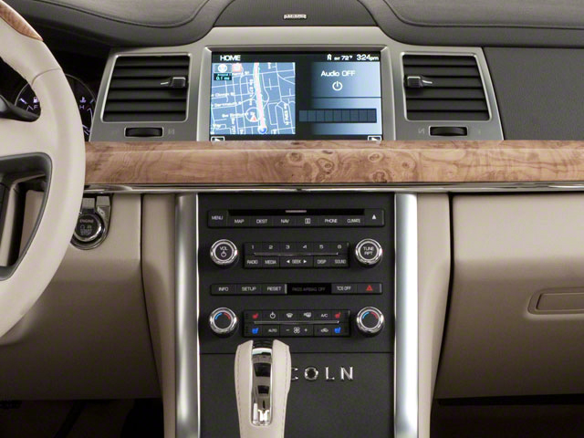 2010 Lincoln MKS photo 11 of 21