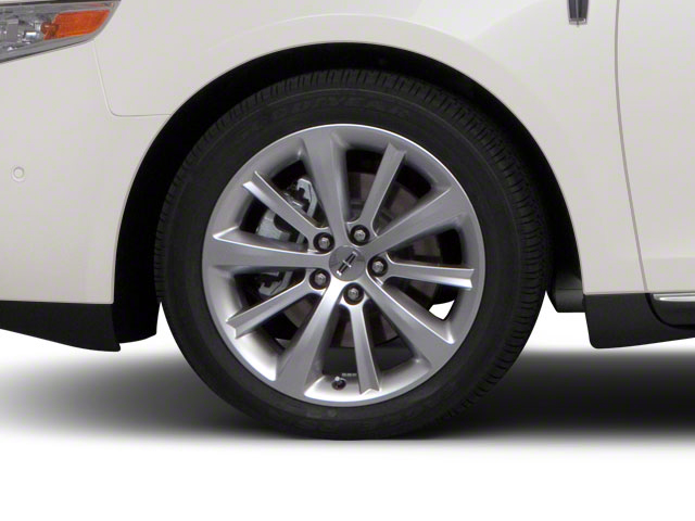 2010 Lincoln MKS photo 12 of 21