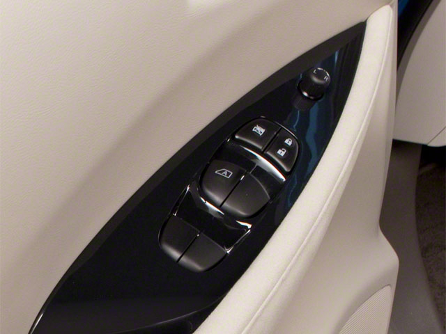 2012 Nissan LEAF SL