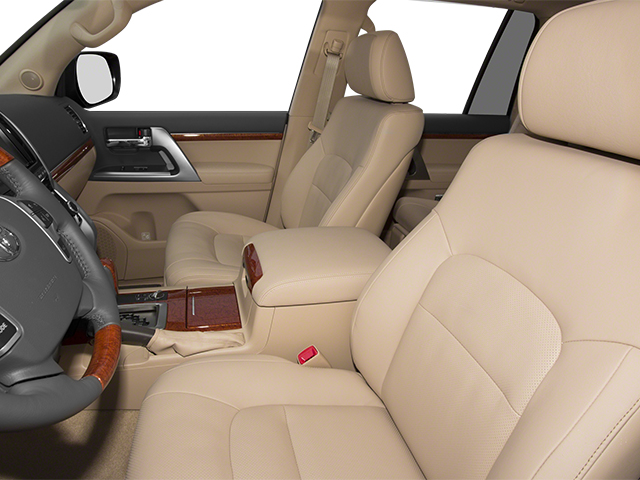 2013 Toyota Land Cruiser V8