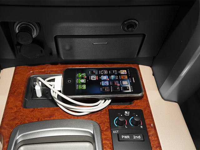2013 Toyota Land Cruiser V8