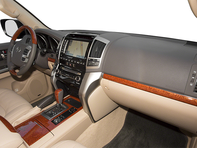 2013 Toyota Land Cruiser V8