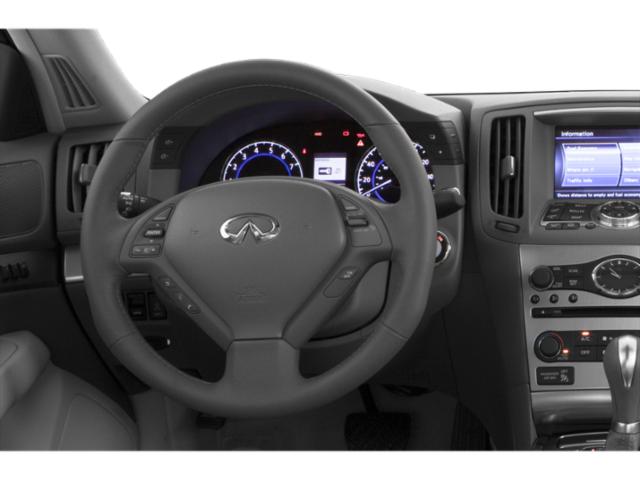2015 INFINITI Q40 Standard
