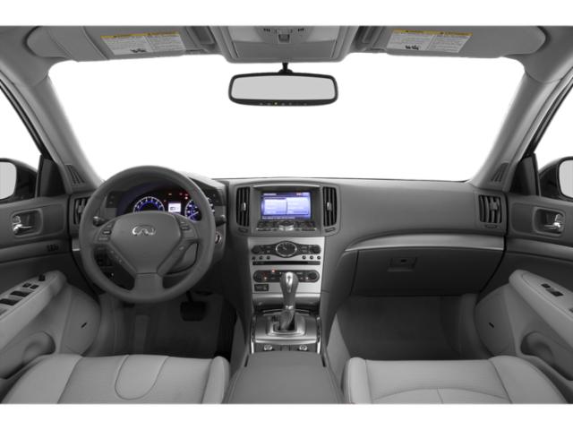 2015 INFINITI Q40 Standard