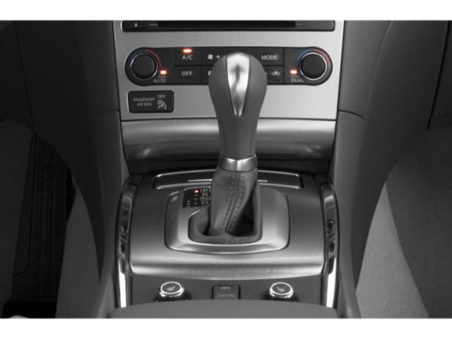 2015 INFINITI Q40 Standard
