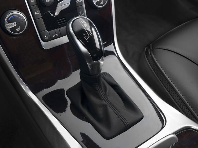 2015 Volvo XC70 T5 Platinum