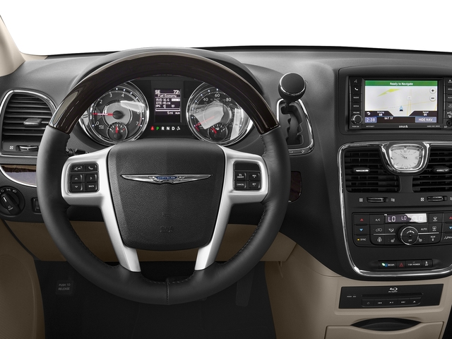 2016 Chrysler Town & Country Limited Platinum
