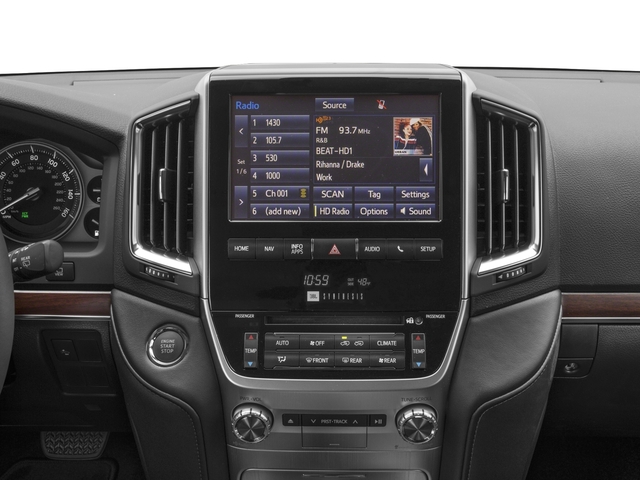 2016 Toyota Land Cruiser V8