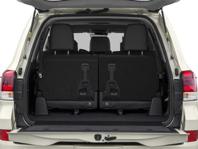 2016 Toyota Land Cruiser V8