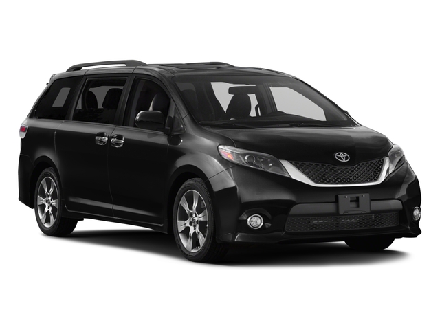 2017 Toyota Sienna SE 8 Passenger