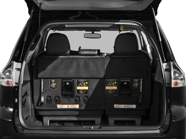 2017 Toyota Sienna SE 8 Passenger