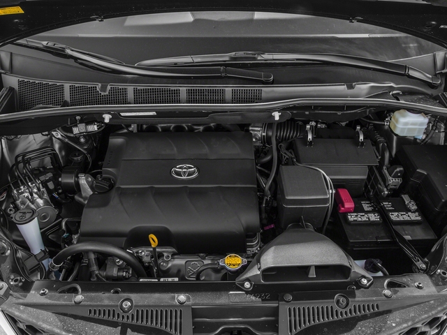 2017 Toyota Sienna SE 8 Passenger