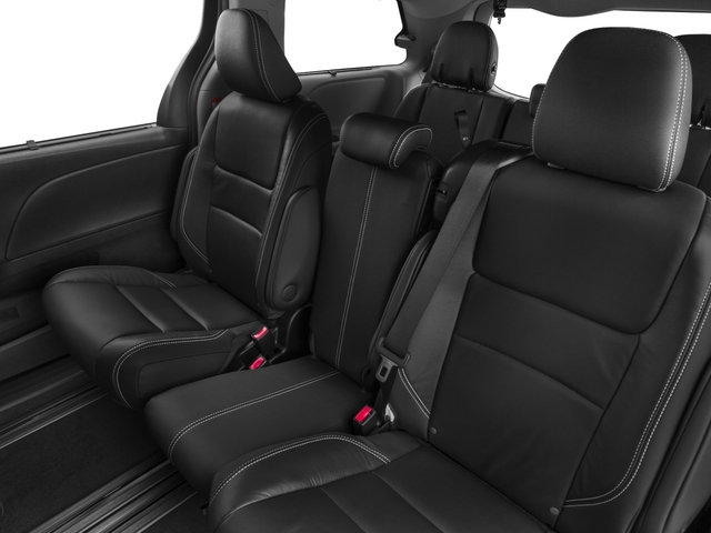 2017 Toyota Sienna SE 8 Passenger