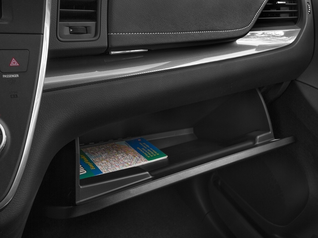 2017 Toyota Sienna SE 8 Passenger