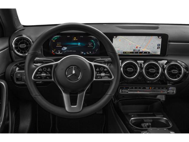 2022 Mercedes-Benz A 220 4MATIC