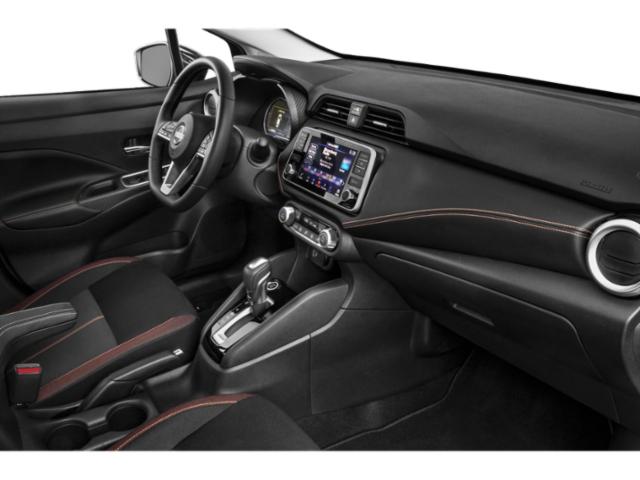 2022 Nissan Versa SR